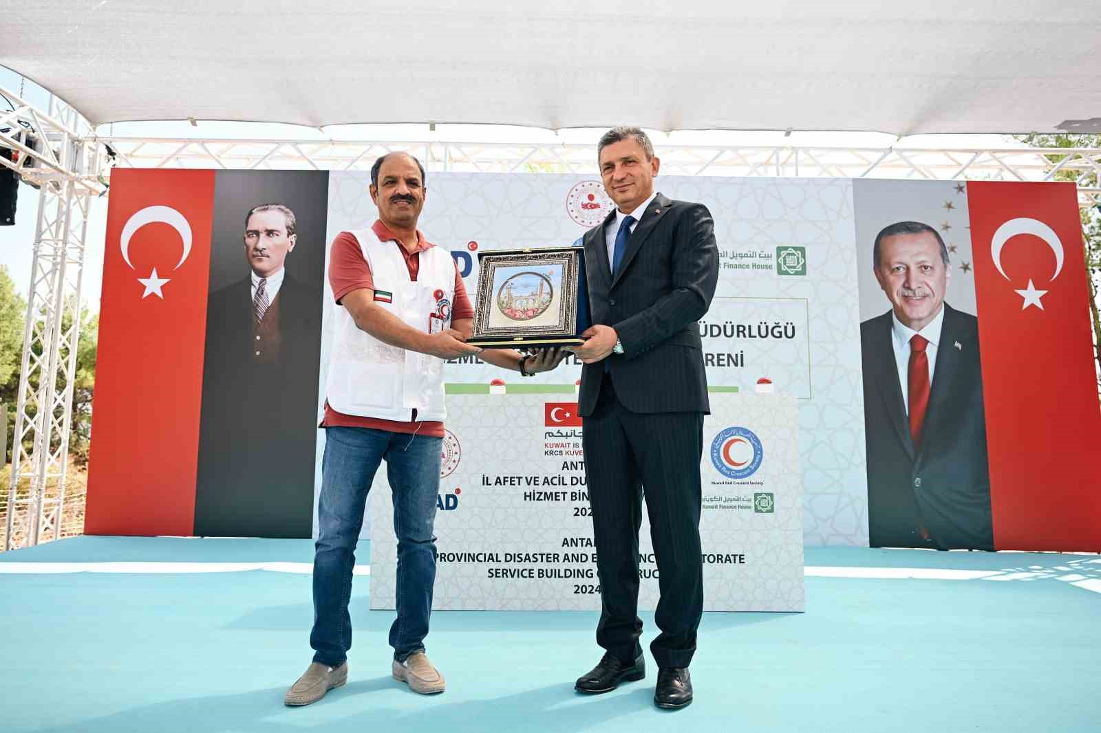 Antalya’da afetle mücadeleye kuvvetli destek
