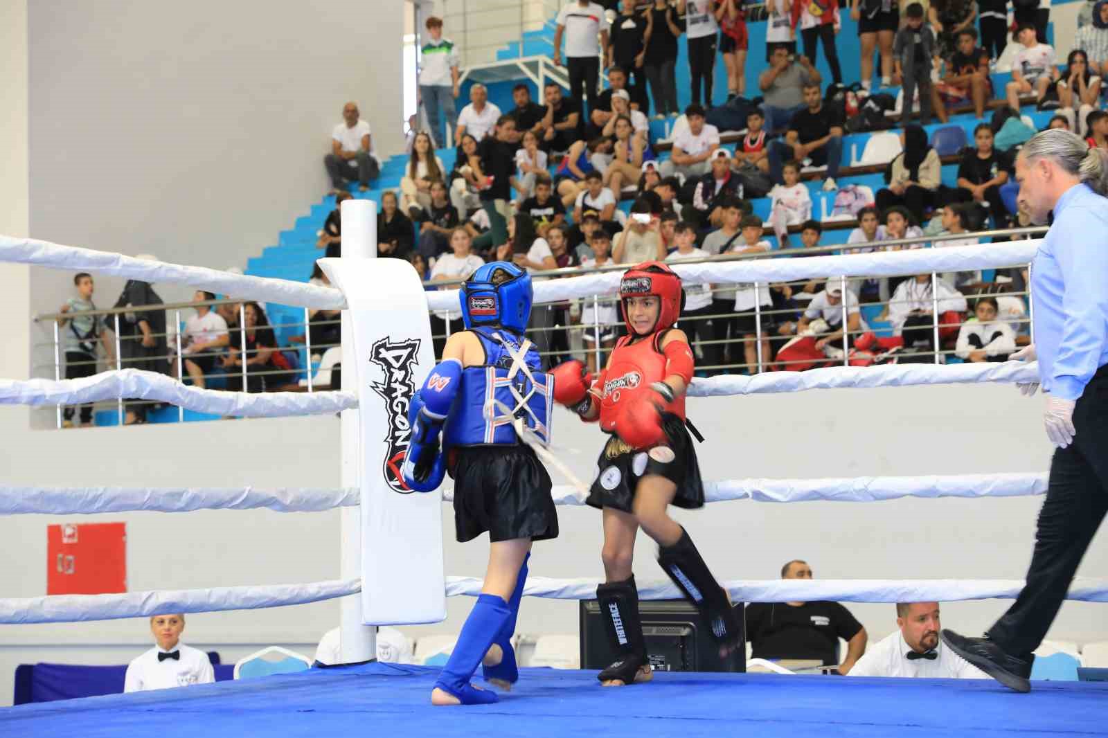 Çocuklar Muaythai Türkiye Şampiyonası Bitlis’te düzenlendi
