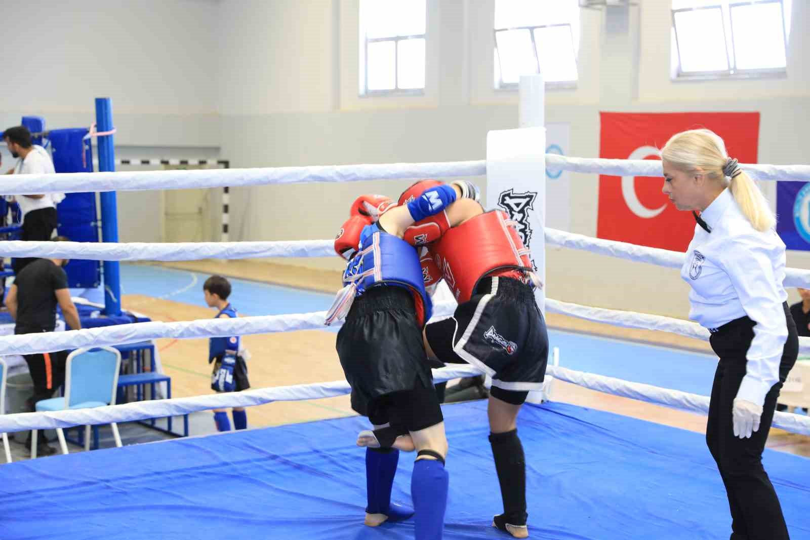 Çocuklar Muaythai Türkiye Şampiyonası Bitlis’te düzenlendi
