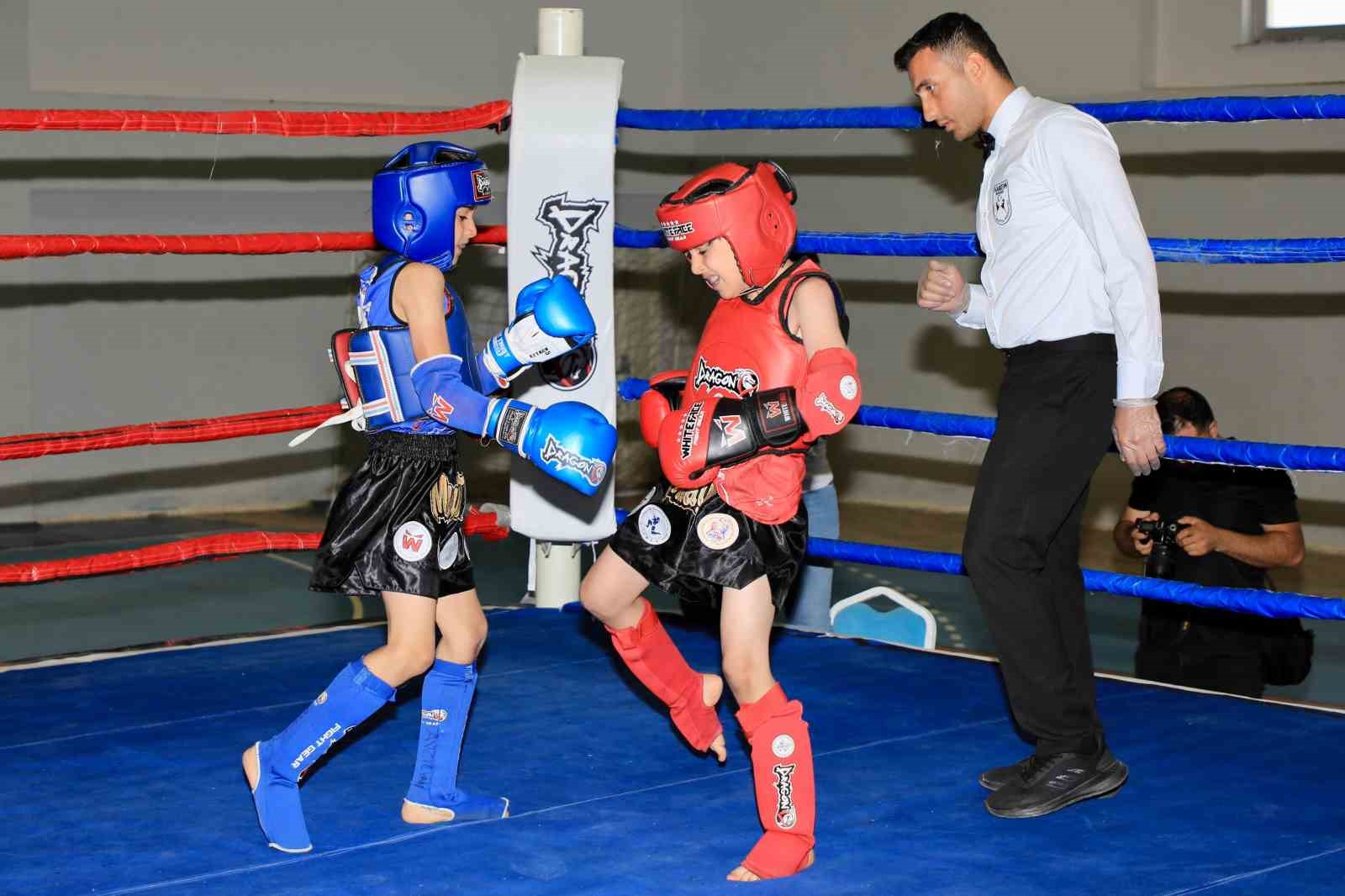 Çocuklar Muaythai Türkiye Şampiyonası Bitlis’te düzenlendi
