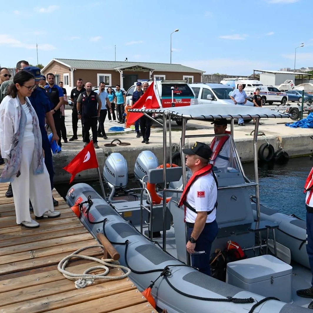 Yalova Valisi Kaya, arama kurtarma çalışmalarını yerinde inceledi
