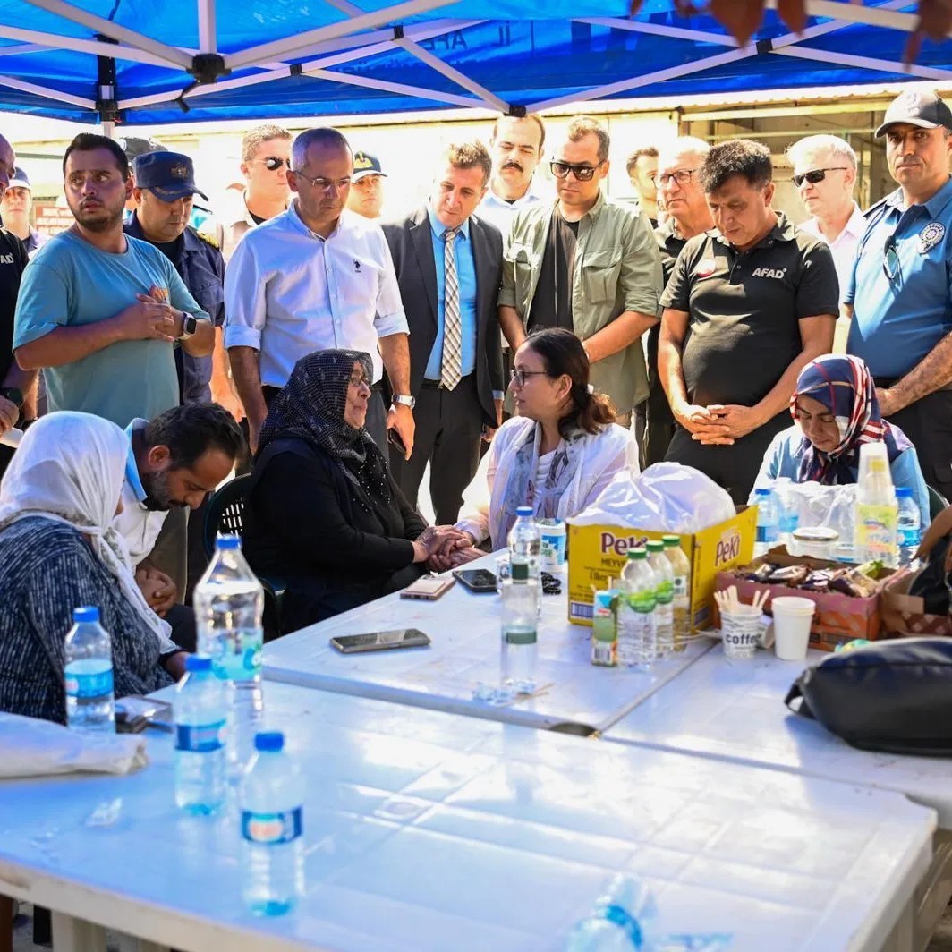 Yalova Valisi Kaya, arama kurtarma çalışmalarını yerinde inceledi
