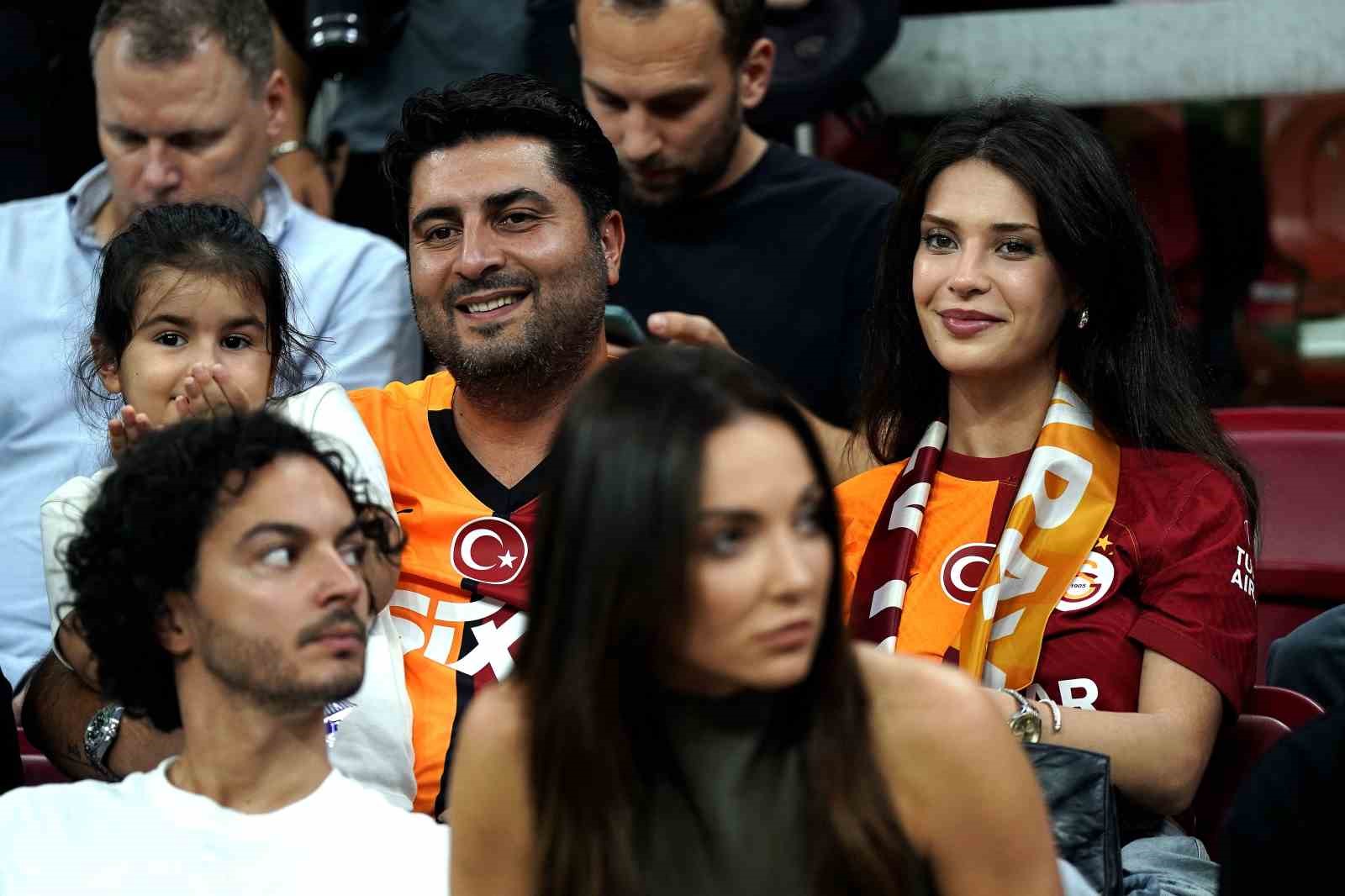 UEFA Şampiyonlar Ligi: Galatasaray: 0 - Young Boys: 0 (Maç devam ediyor)
