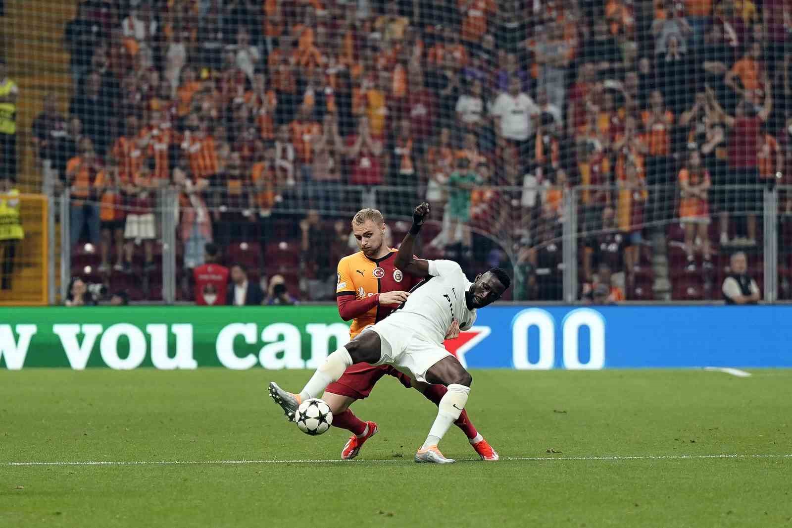 UEFA Şampiyonlar Ligi: Galatasaray: 0 - Young Boys: 0 (Maç devam ediyor)
