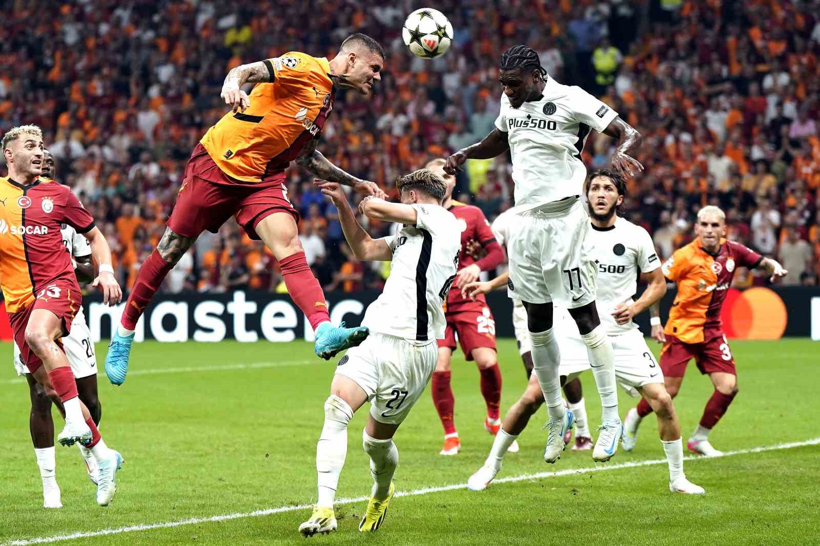 UEFA Şampiyonlar Ligi: Galatasaray: 0 - Young Boys: 0 (İlk yarı)
