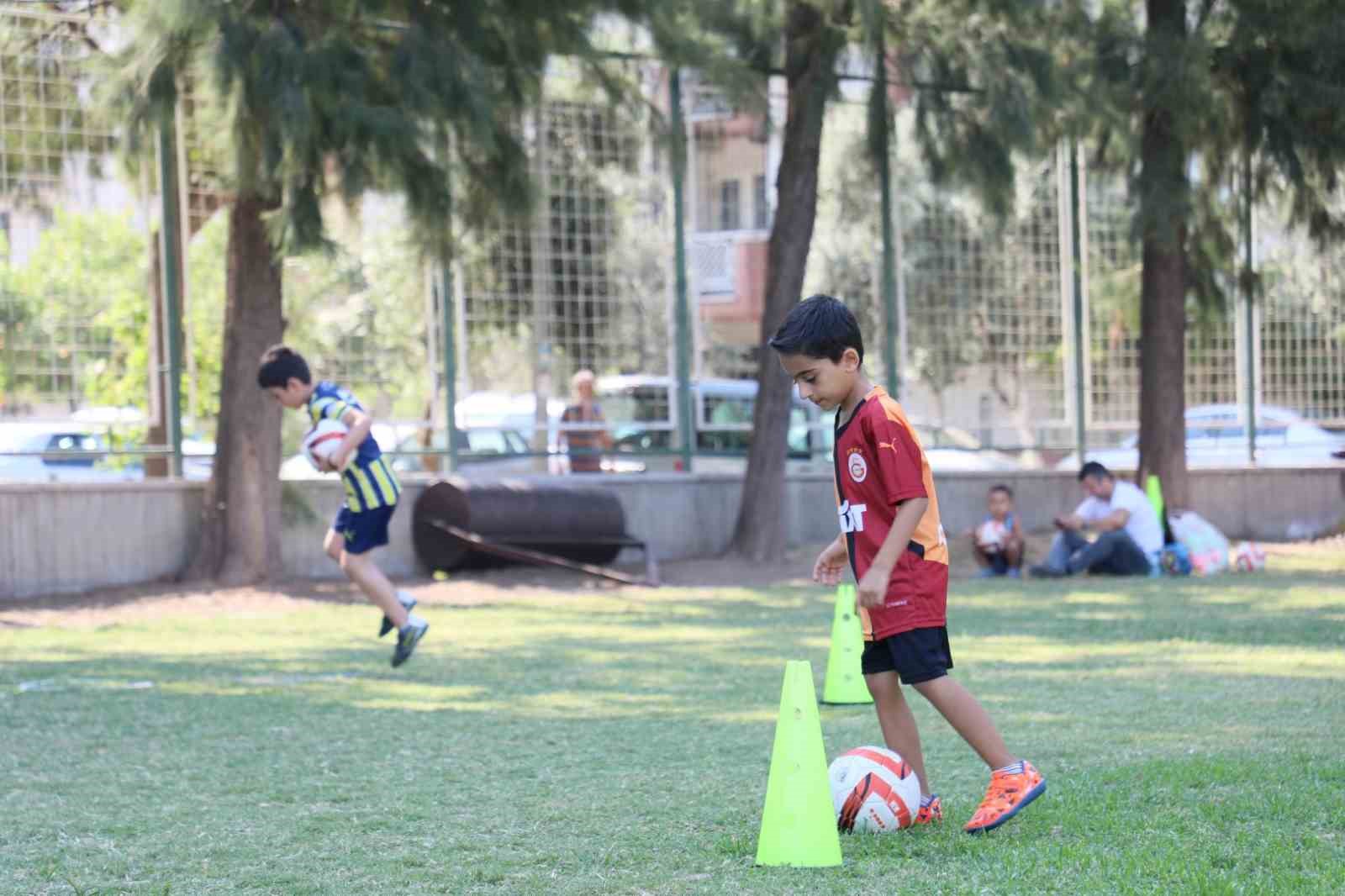 Geleceğin sporcuları Aydın Büyükşehir Belediyesi’nin yaz kurslarında yetişiyor
