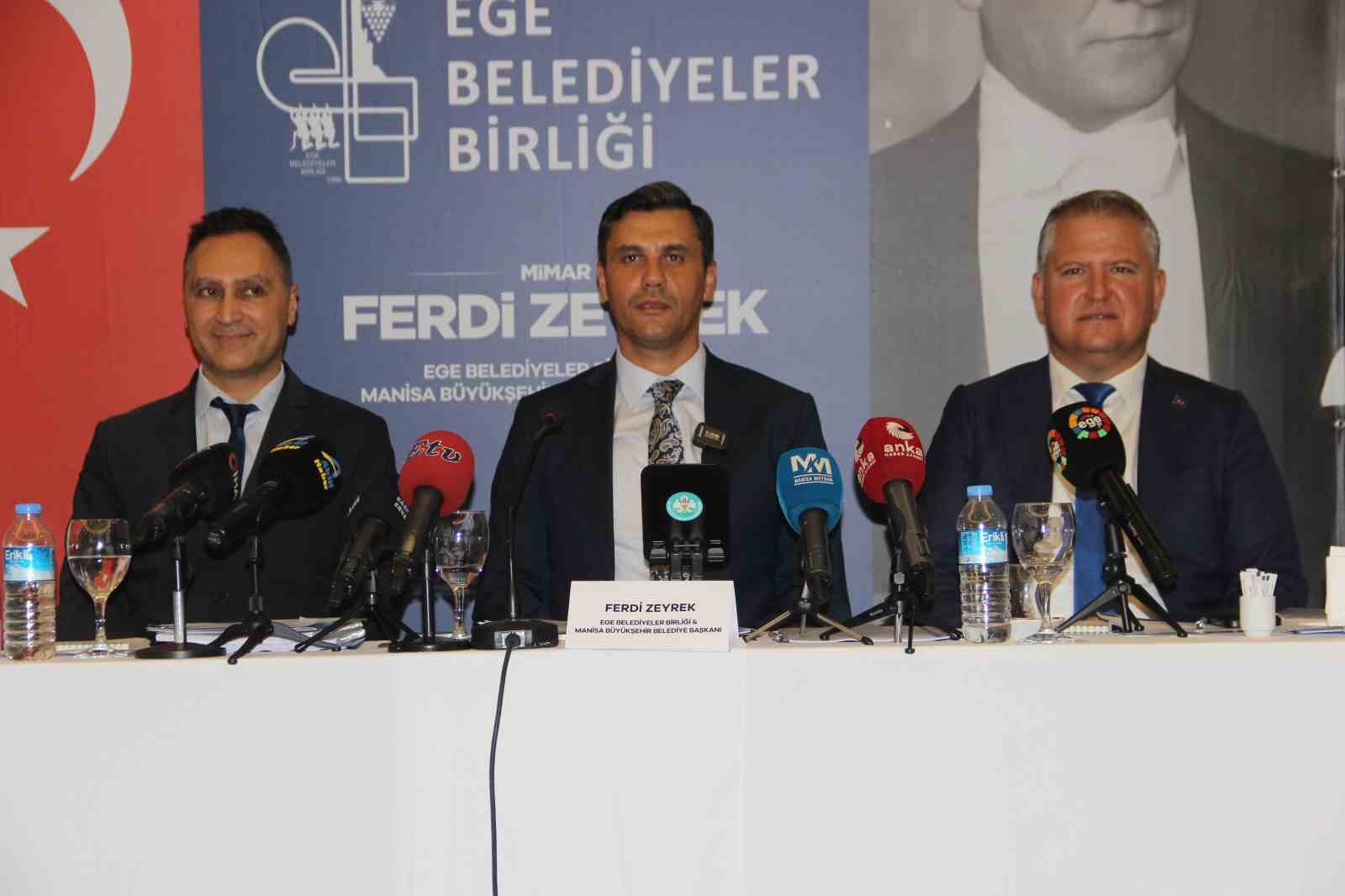 Ege Belediyeler Birliği sokak hayvanlarına sahip çıkacak
