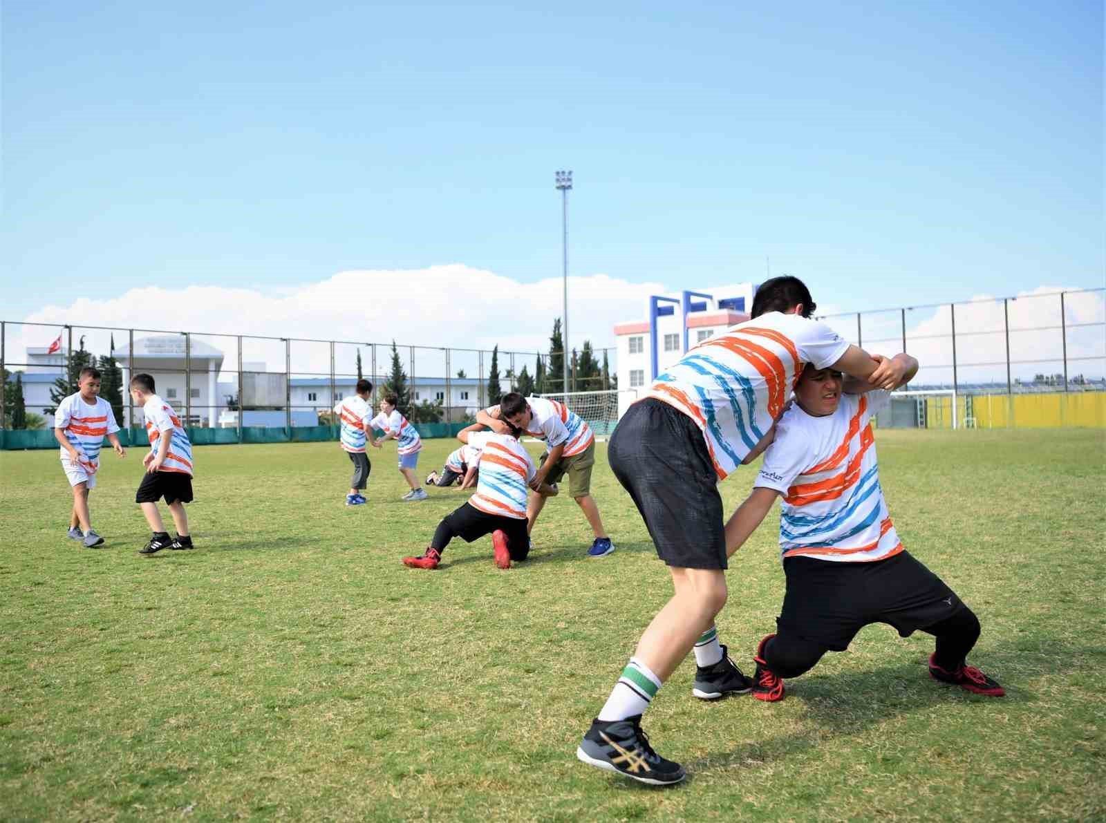 Geleceğin başpehlivanları bu kursta yetişiyor
