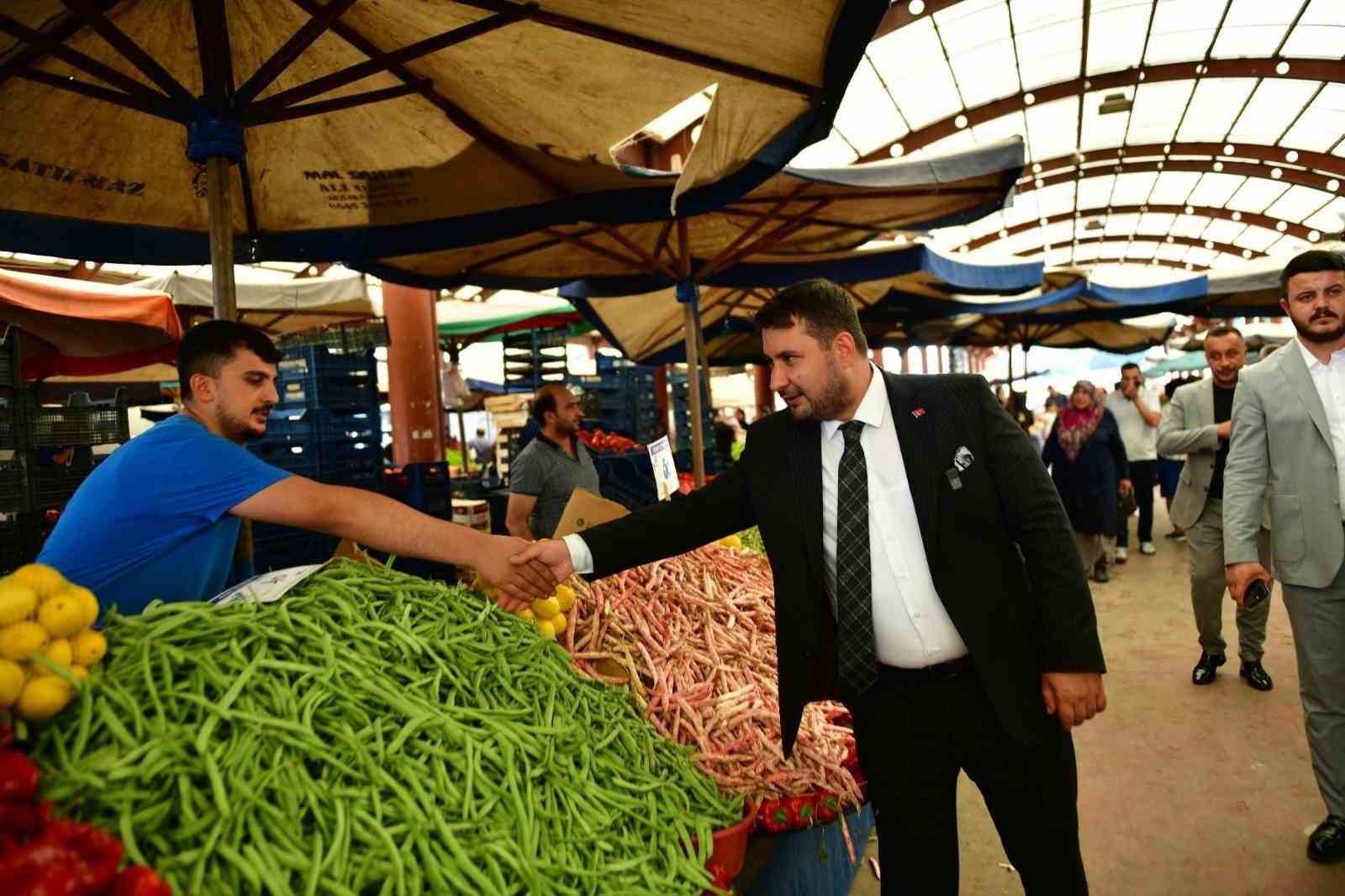 Kahramankazan Belediye Başkanı Çırpanoğlu’ndan pazar ziyareti
