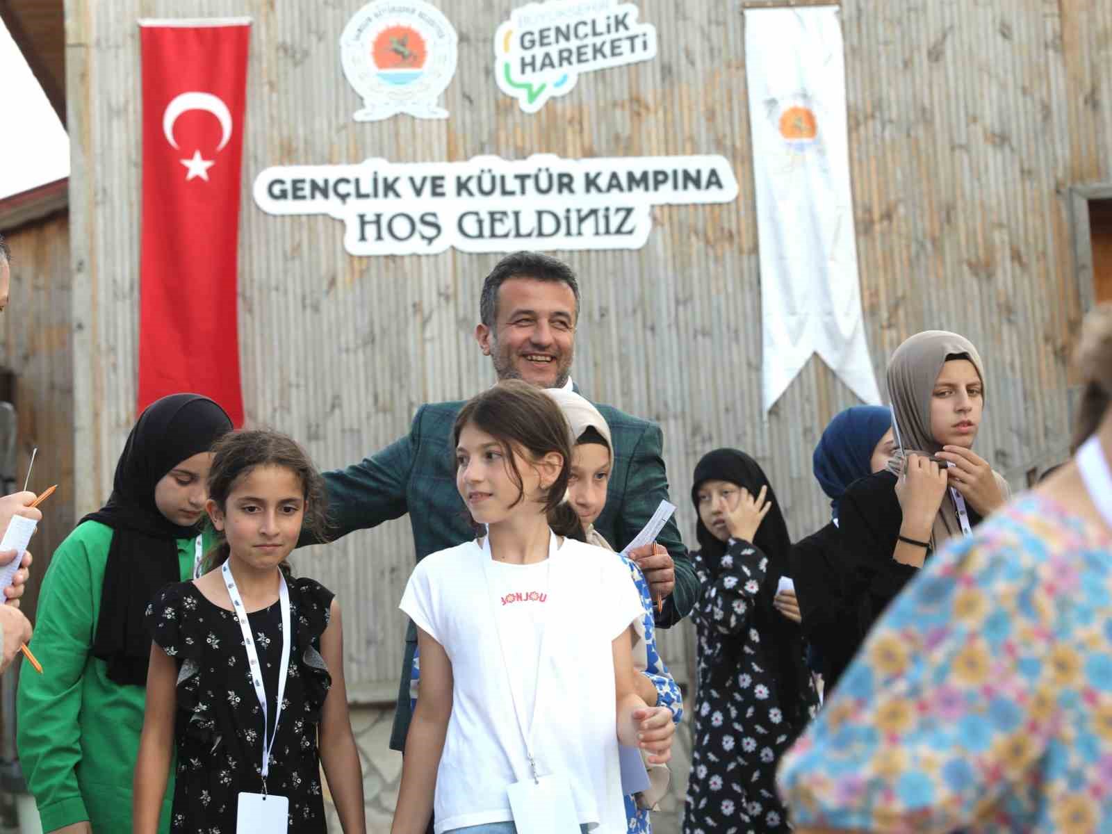 Gençlik ve kültür kamplarına yüzlerce genç katıldı
