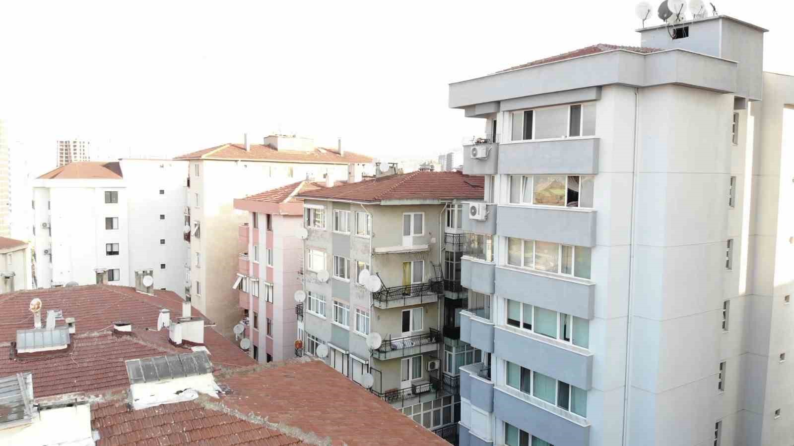 Kartal’da balkonu çöken apartman sakini: “Umurumda bile değil”
