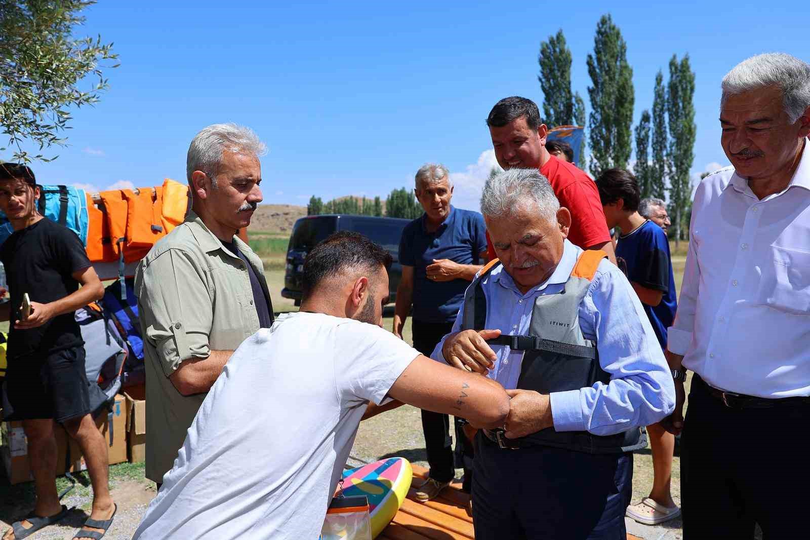 Başkan Büyükkılıç’tan kano tutkunlarına tesis müjdesi
