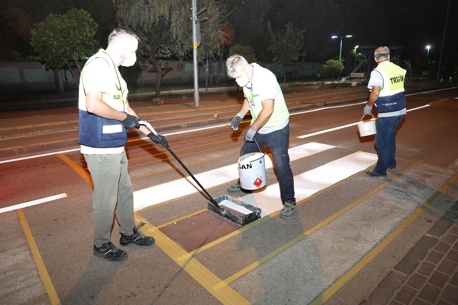 Nilüfer ekipleri gece mesaisinde
