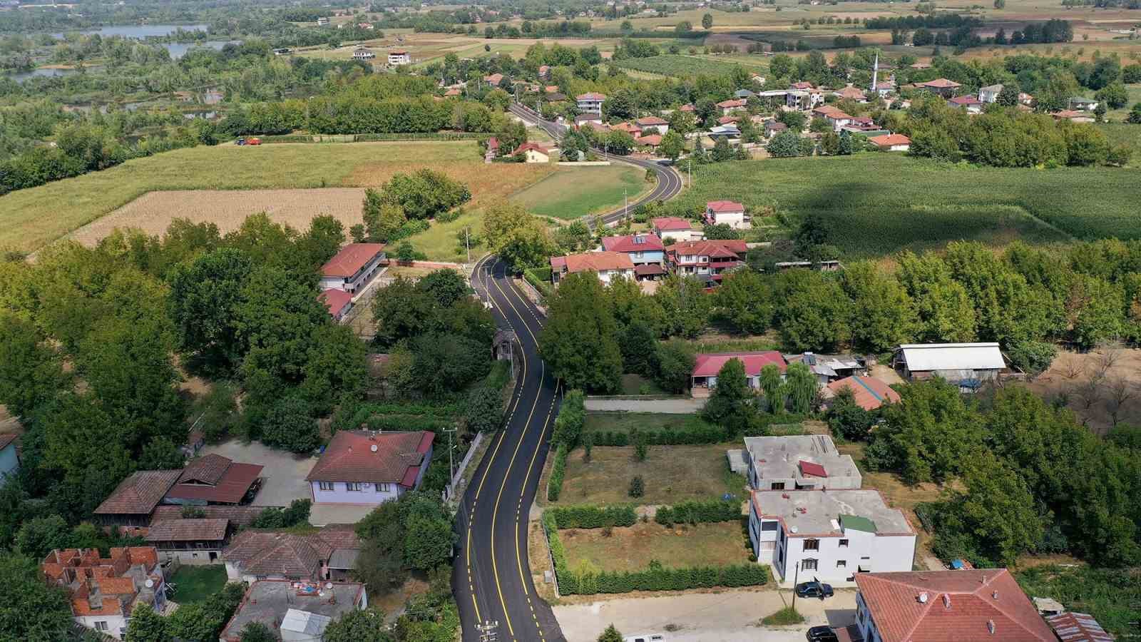 Büyükşehir Arifiye’de 7 mahallenin yolunu sil başltan yeniledi
