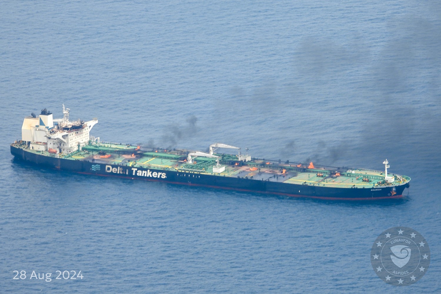 Kızıldeniz’de saldırıya uğrayan petrol tankerindeki yangın 5’inci gününde
