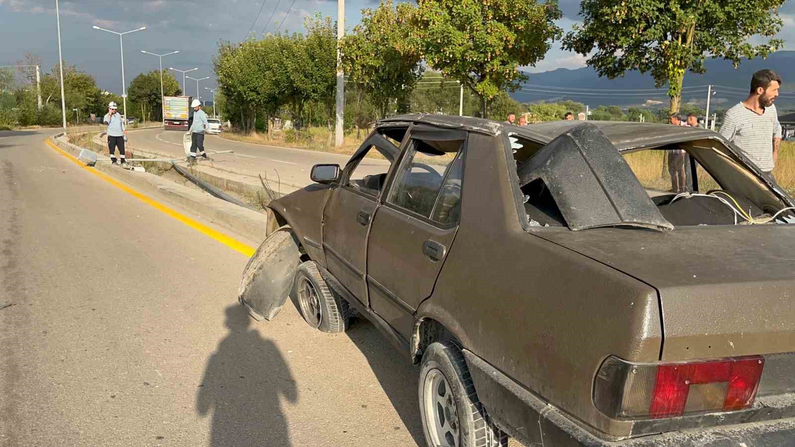 15 yaşındaki çocuk ortalığı birbirine kattı: Tofaş hurdaya döndü
