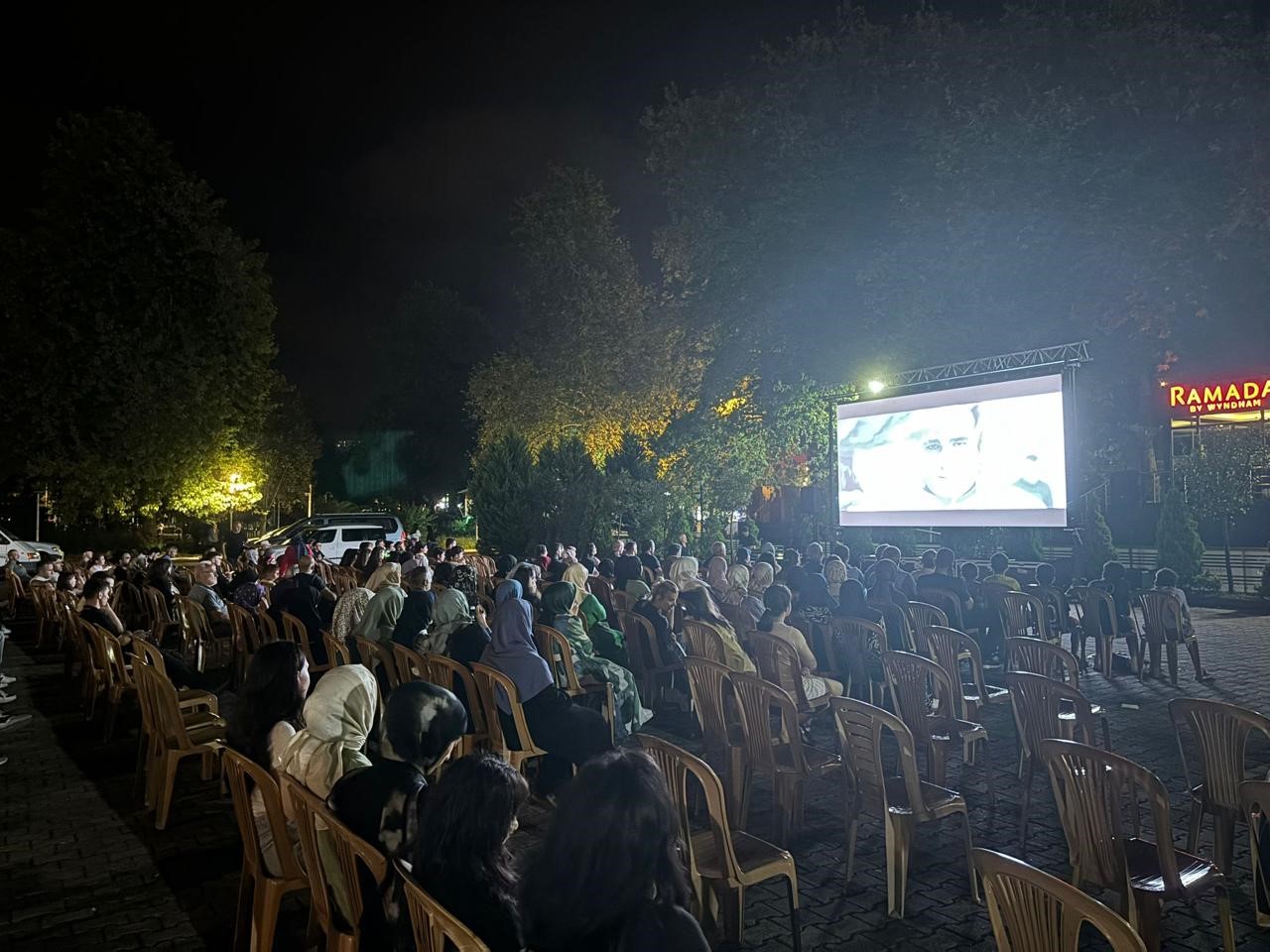 Trabzon’un ilçeleri yazlık sinema ile tanışıyor
