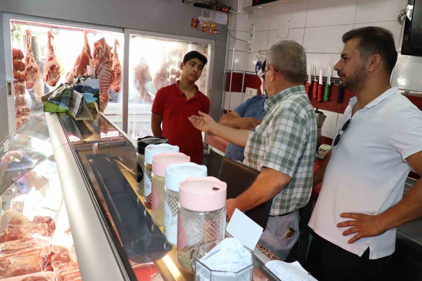 Nazilli Belediyesi Zabıta Müdürlüğü ekipleri kasapları denetledi
