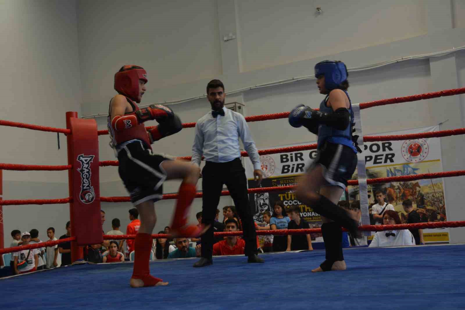 Minikler ve Yıldızlar Muaythai Türkiye Şampiyonası sona erdi
