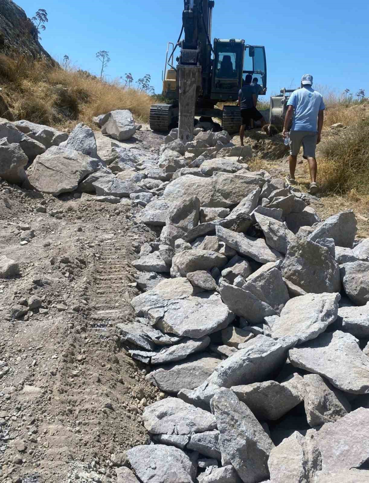 Bodrum’da, içme suyu depo hatlarını yenileniyor
