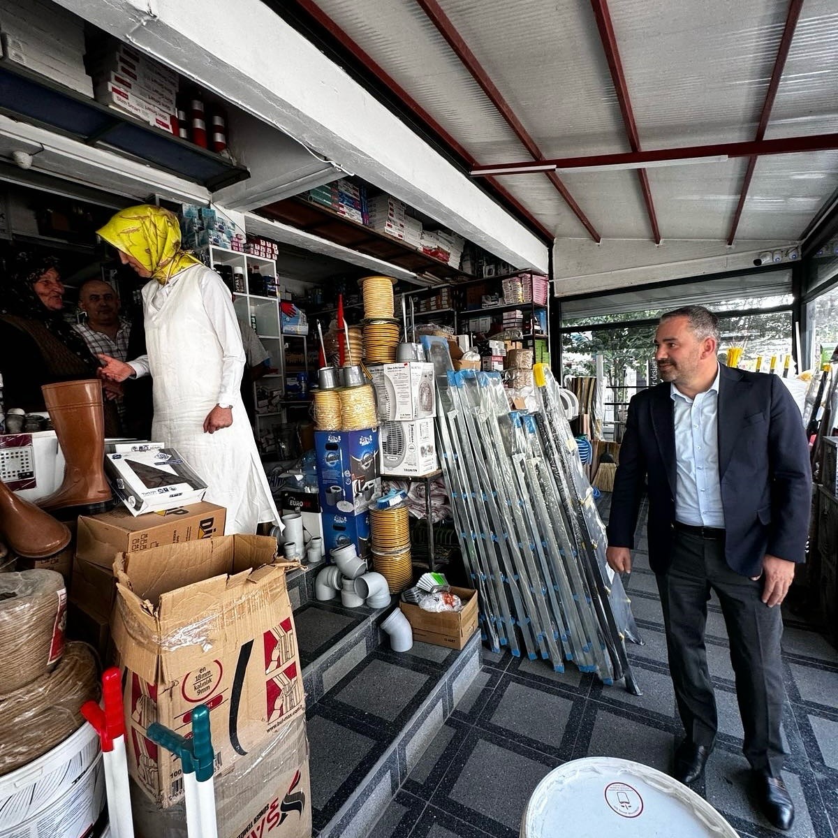 Pursaklar Belediye Başkanı Çetin’den esnafa ziyaret
