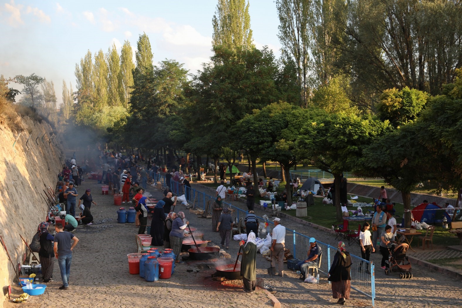 Başkan Palancıoğlu, Salça Günleri’nde Evliyalar Parkı’nı ziyaret etti
