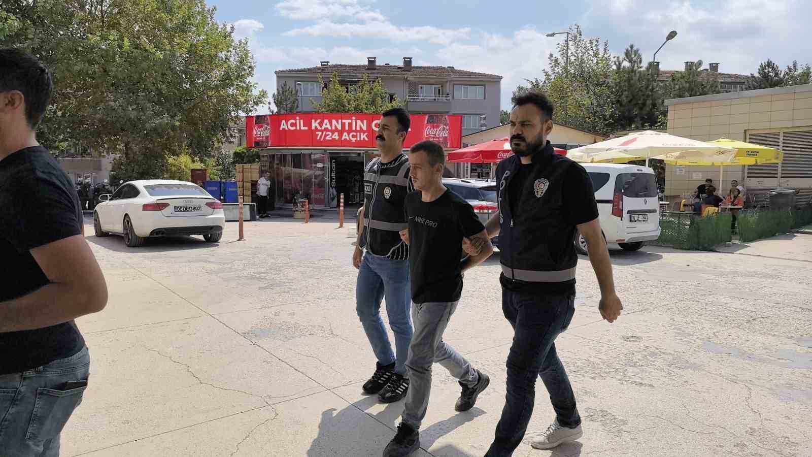 Bursa’da babasını öldüren şahıs adliyeye sevk edildi
