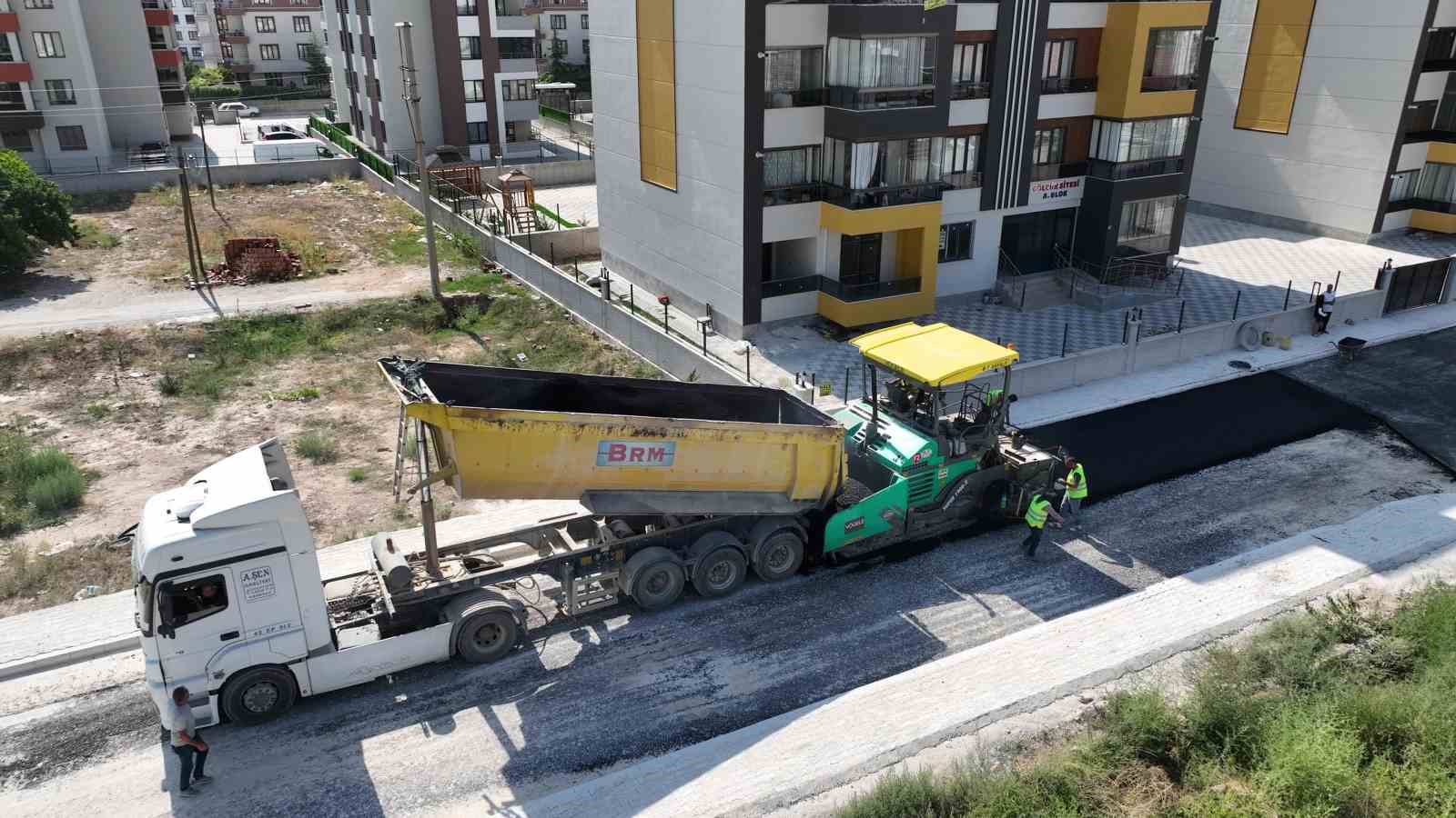 Başkan Pekyatırmacı: “2024 yılı asfaltlama hedefimizin yarısını tamamlamış durumdayız”
