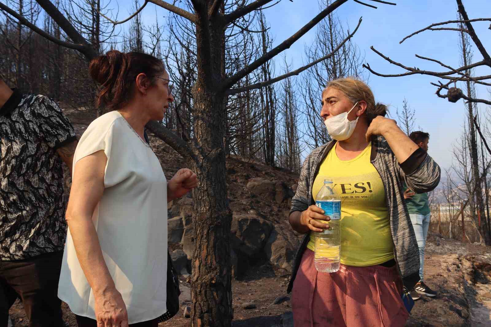 Mustafa Ceceli sözünü tuttu, yangın mağduru iki kardeşe ev aldı
