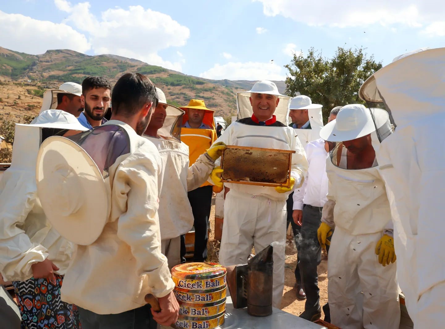 Muş’ta 600 ton bal hasadı bekleniyor
