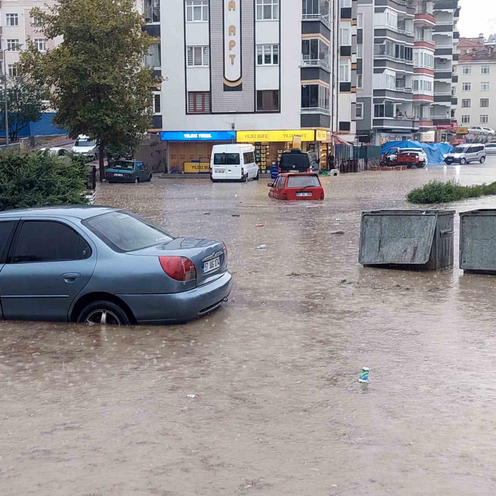 Sinop’ta sağanak yağışı etkili oldu
