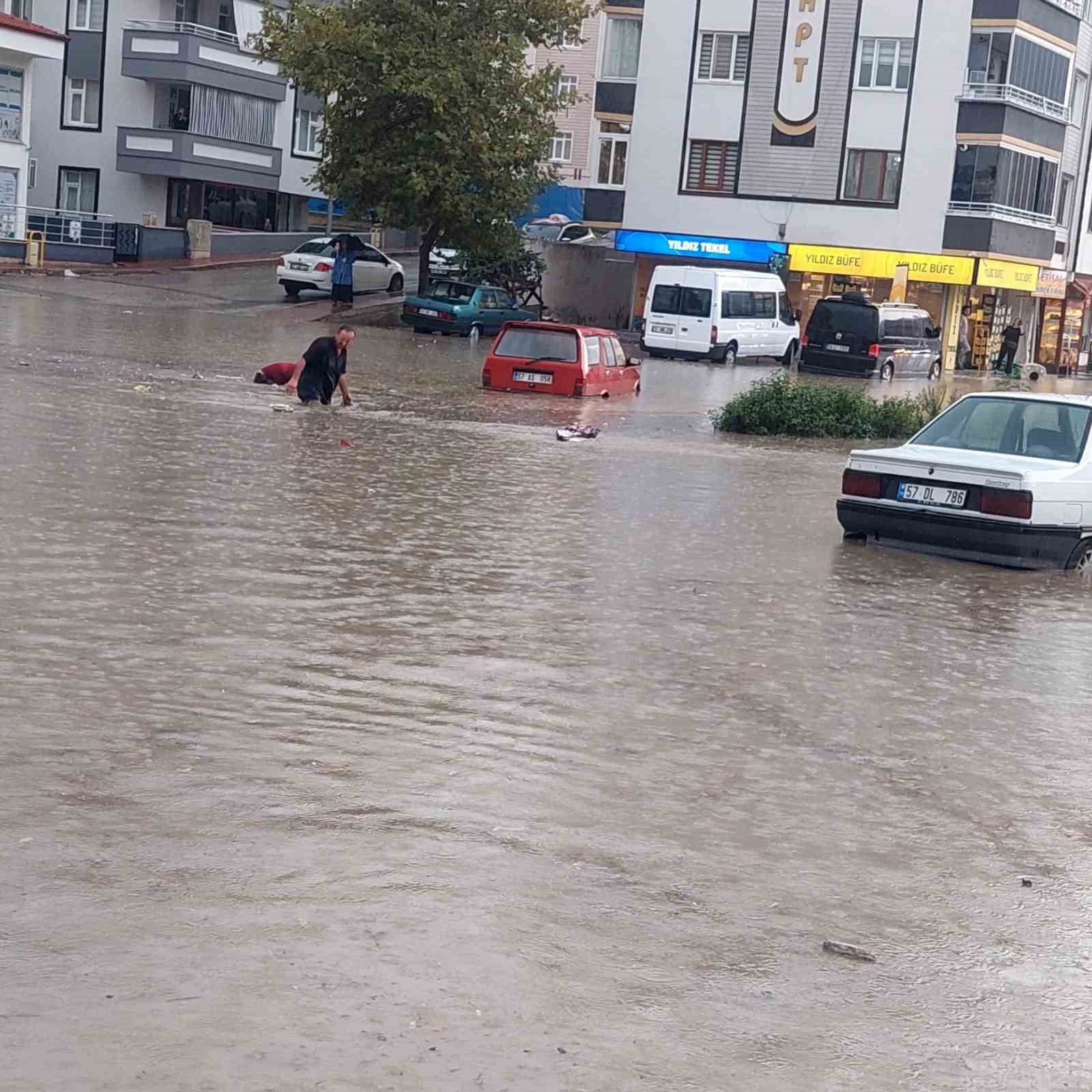 Sinop’ta sağanak yağışı etkili oldu
