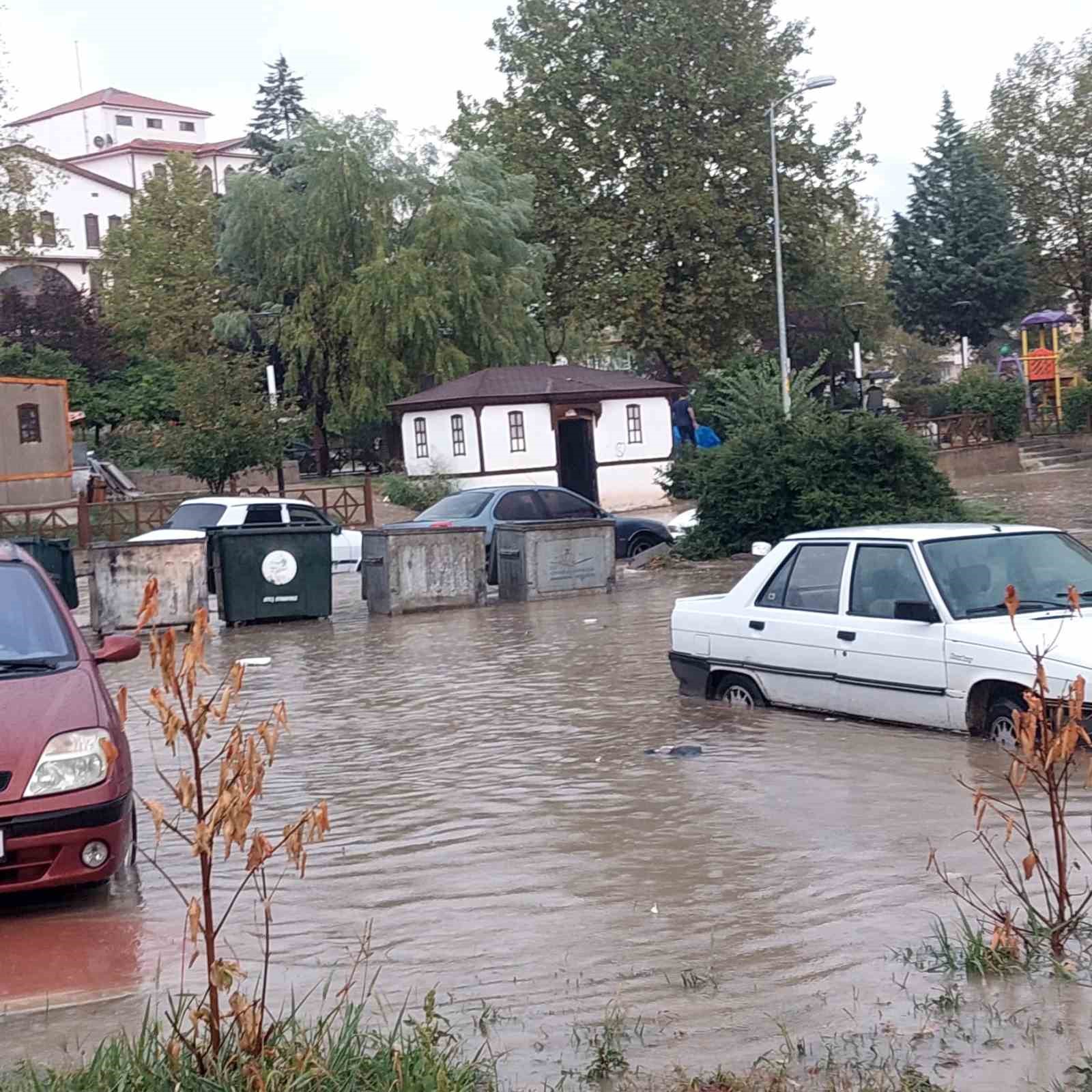 Sinop’ta sağanak yağışı etkili oldu
