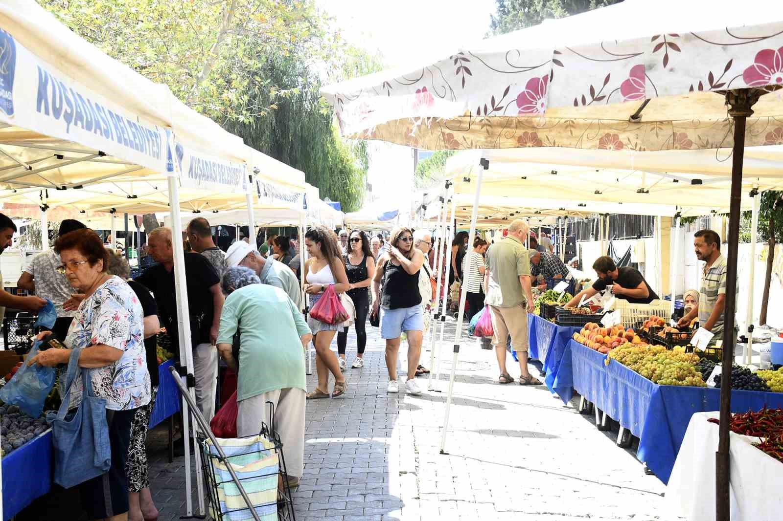 Kuşadası’nda sağlıklı gıdanın adresi ‘Yerel Üretici Pazarı’ oldu
