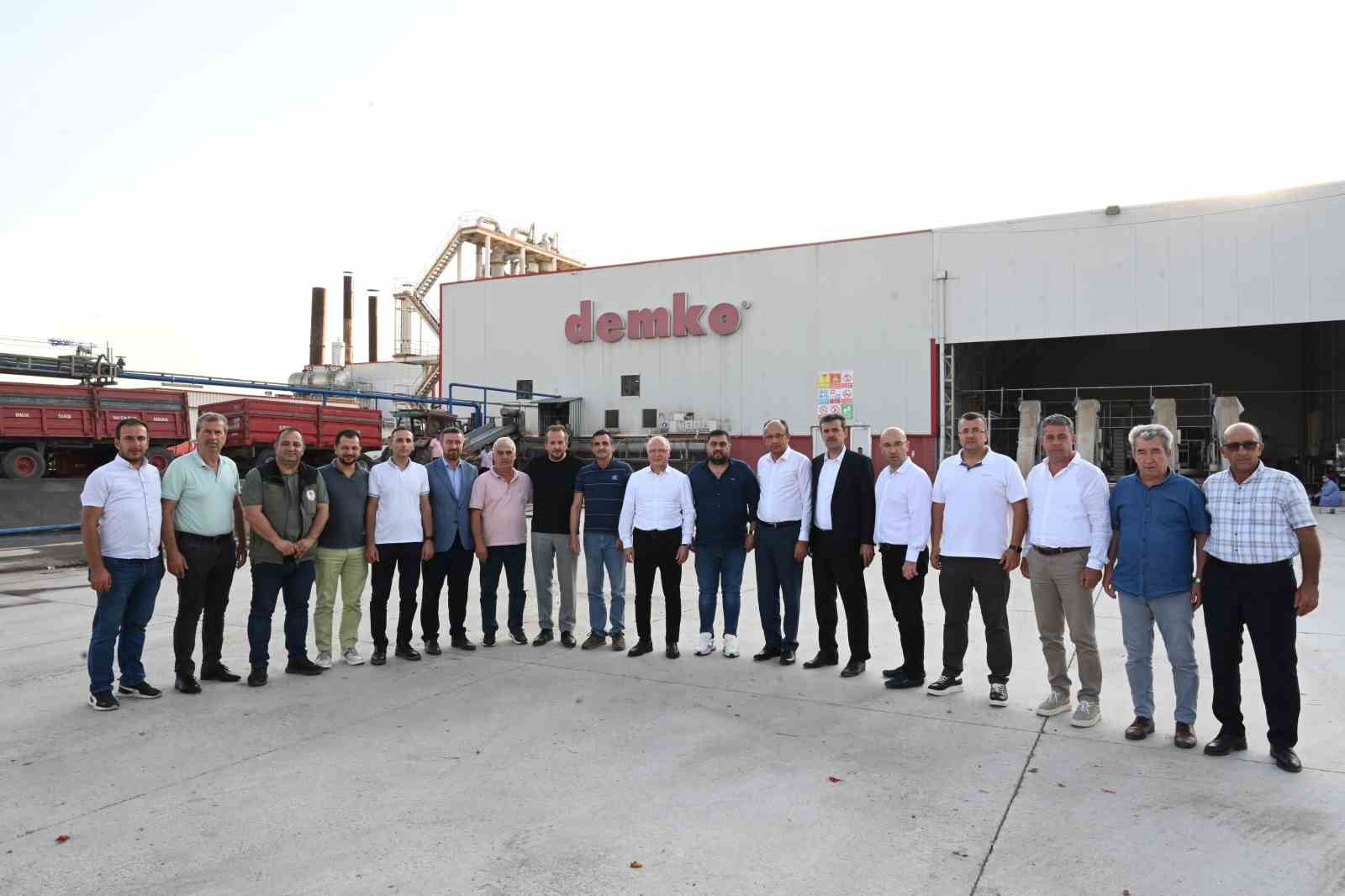 Domates tarlada kalmayacak, Bakanlıktan salça fabrikalarına destek geldi
