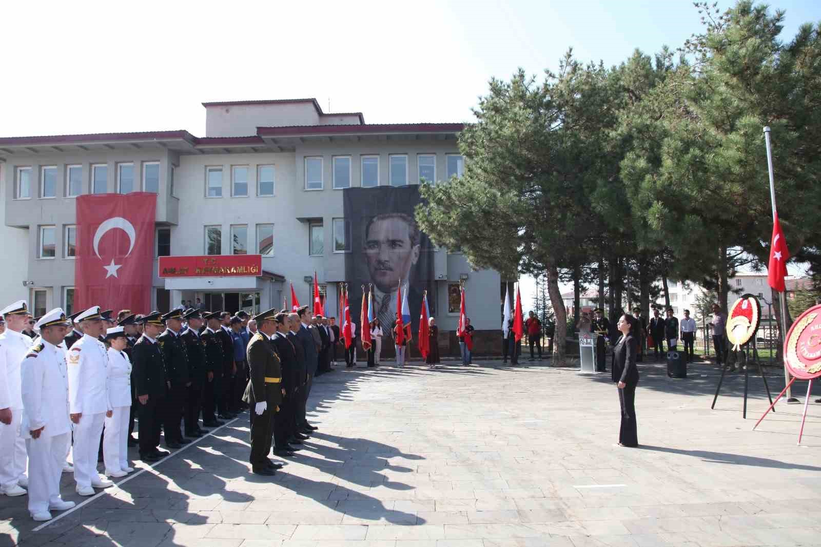 Ahlat’ta 30 Ağustos Zafer Bayramı törenle kutlandı
