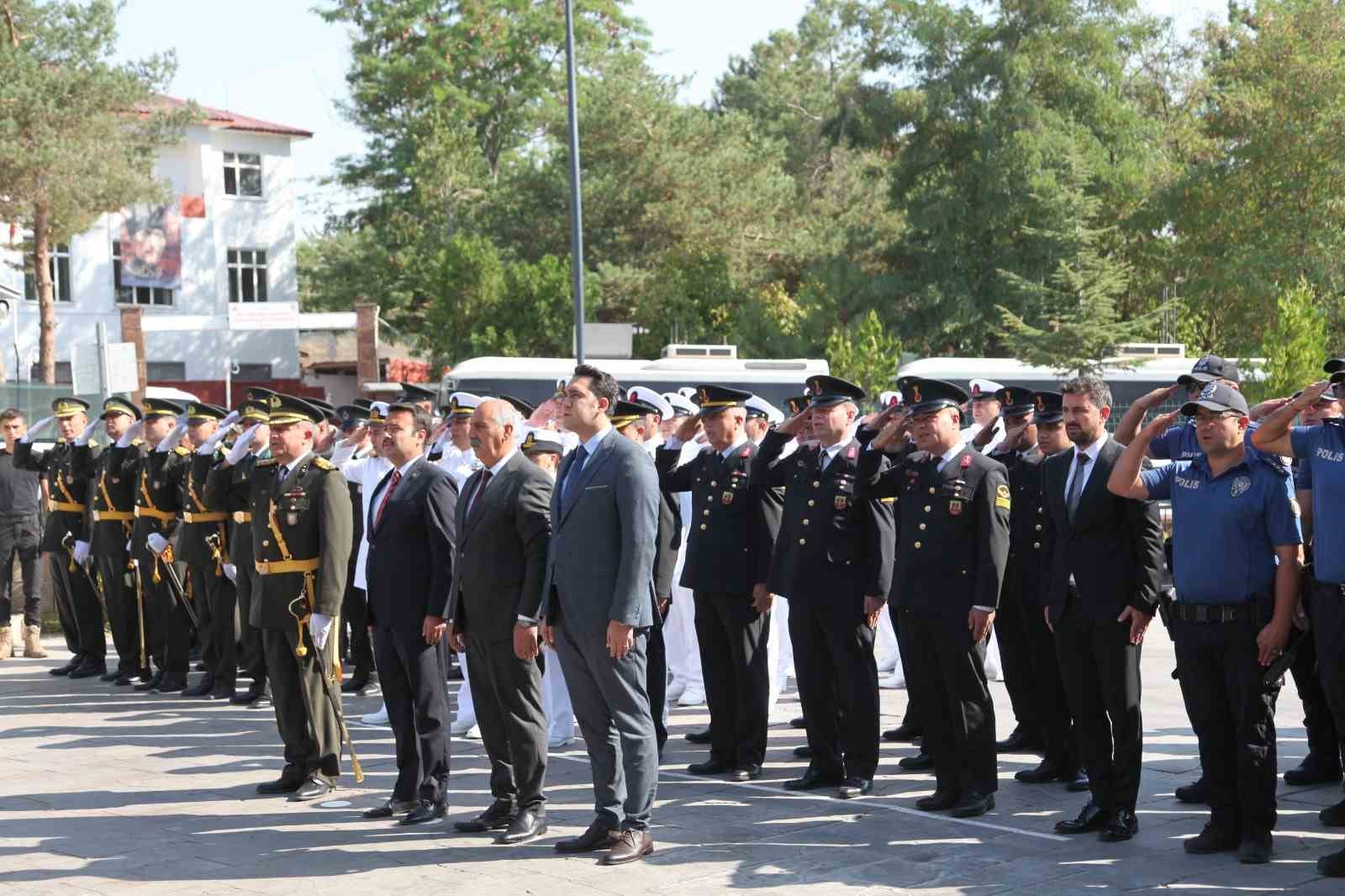 Ahlat’ta 30 Ağustos Zafer Bayramı törenle kutlandı
