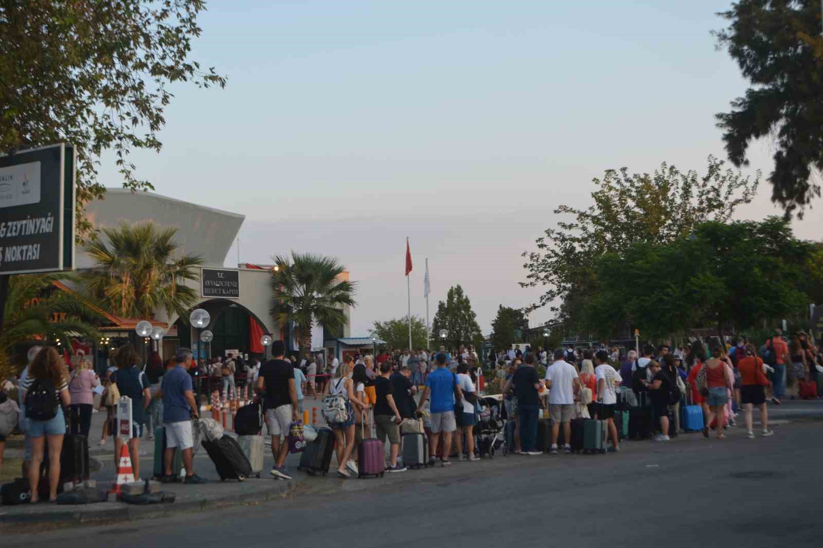 Zafer’in 100. yılında tatilciler Yunan Adalarına akın etti
