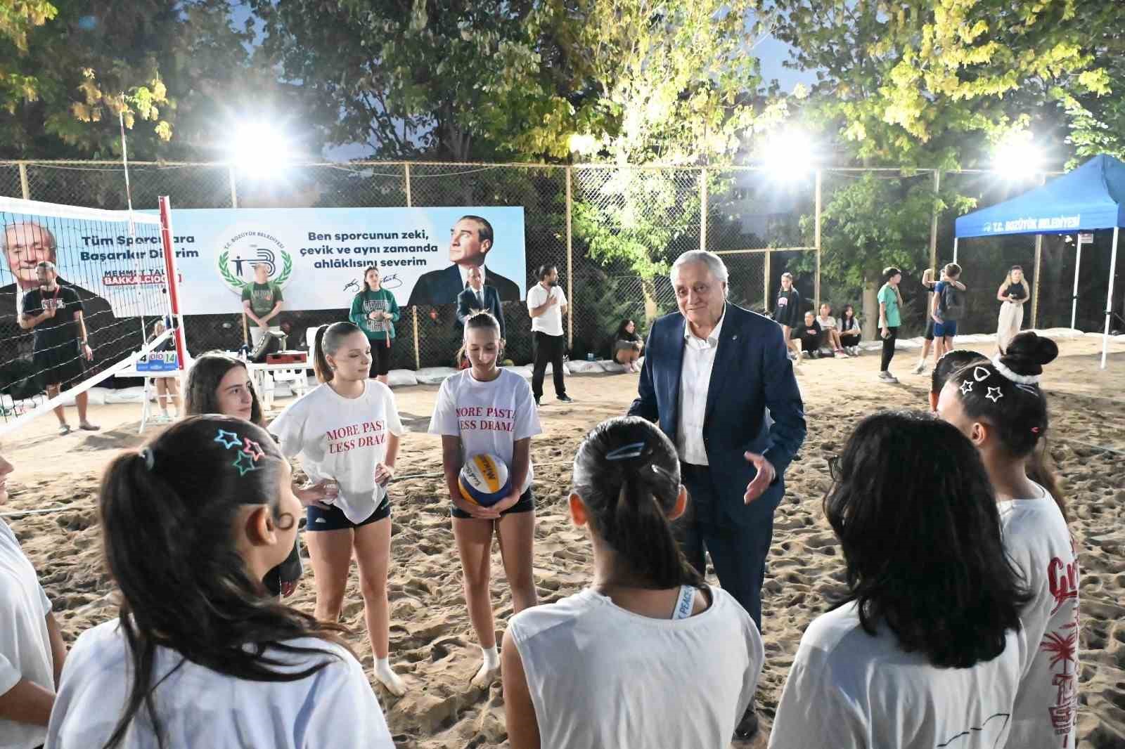 Kum Voleybolu ve Sokak Basketbolu Turnuvası’nın final müsabakaları yapıldı
