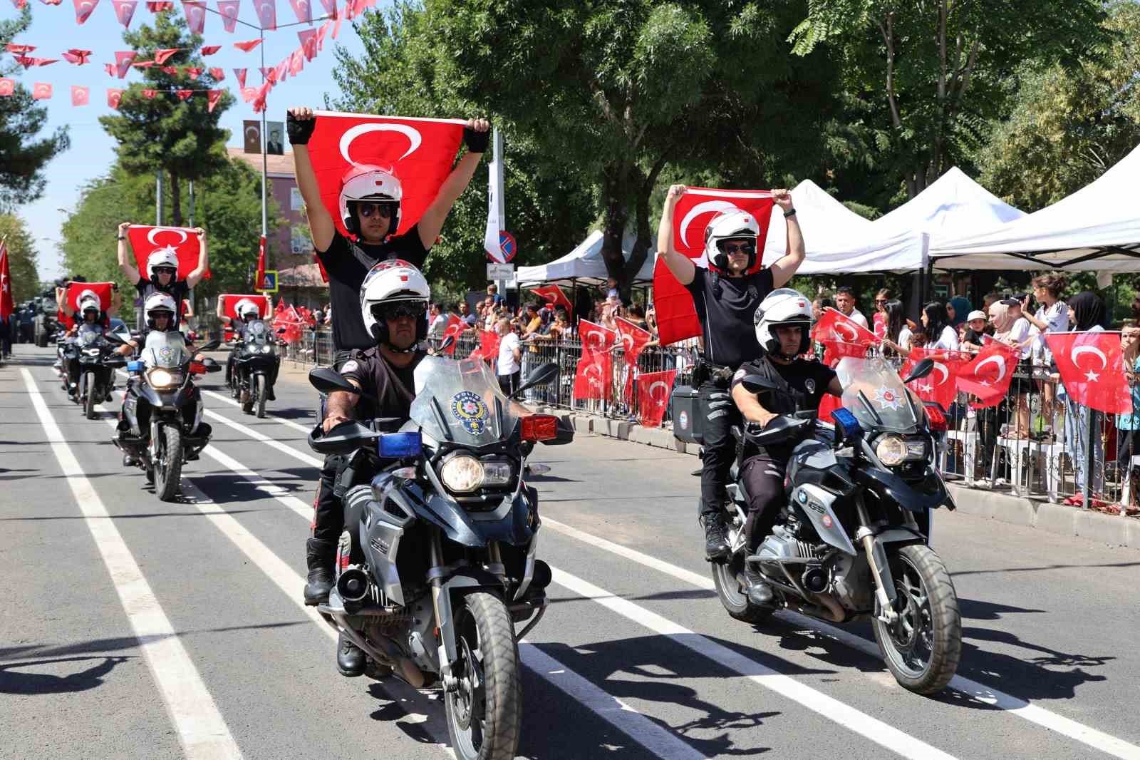 Diyarbakır’da 30 Ağustos Zafer Bayramı etkinliklerle kutlandı
