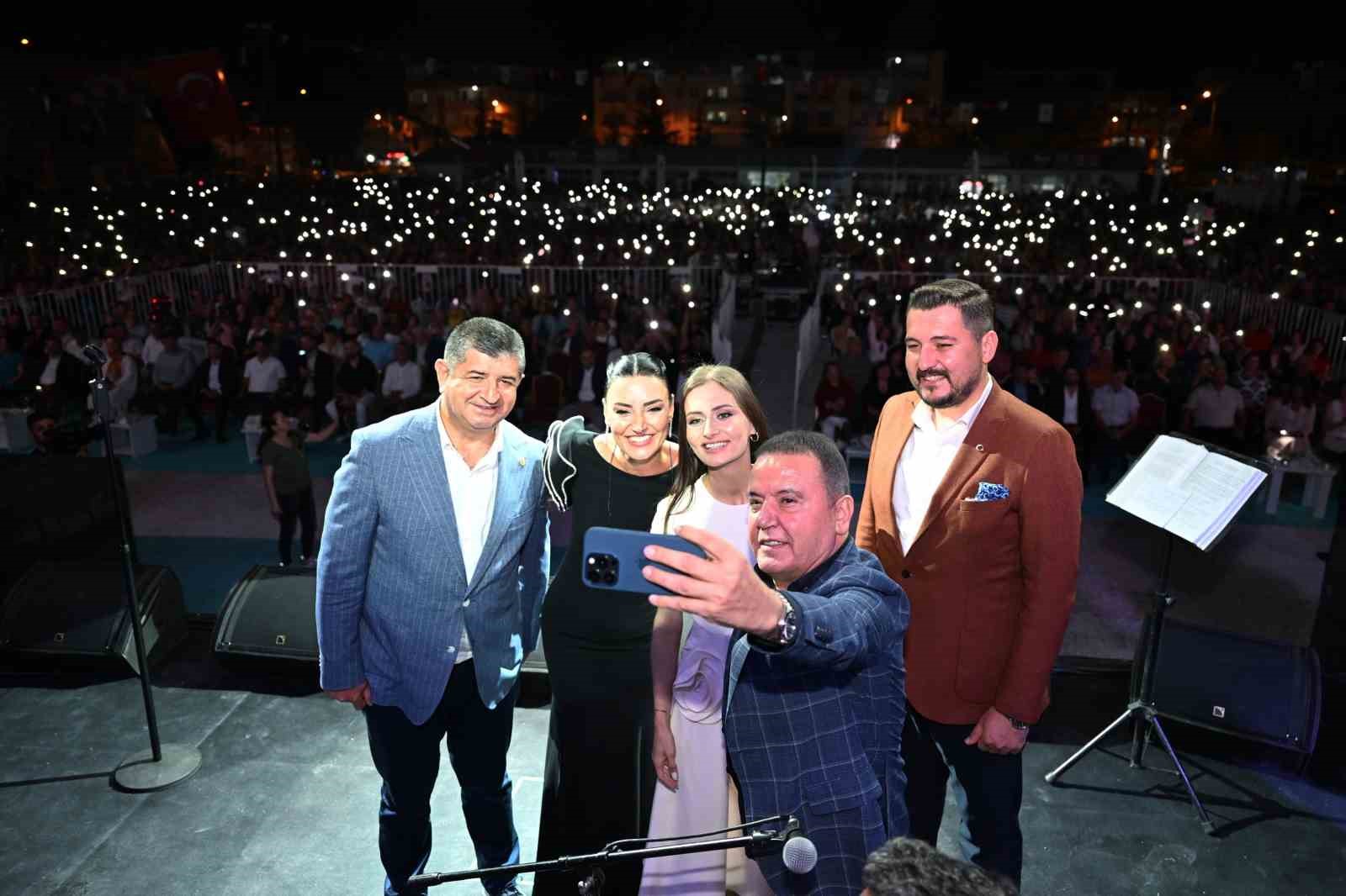 Korkuteli’nde festival ve zafer coşkusu bir arada yaşandı
