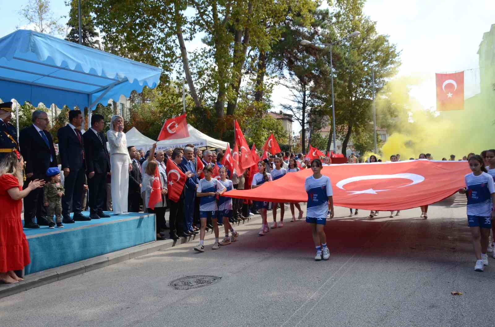 30 Ağustos kutlamalarında jandarmanın gösterisi büyük beğeni topladı
