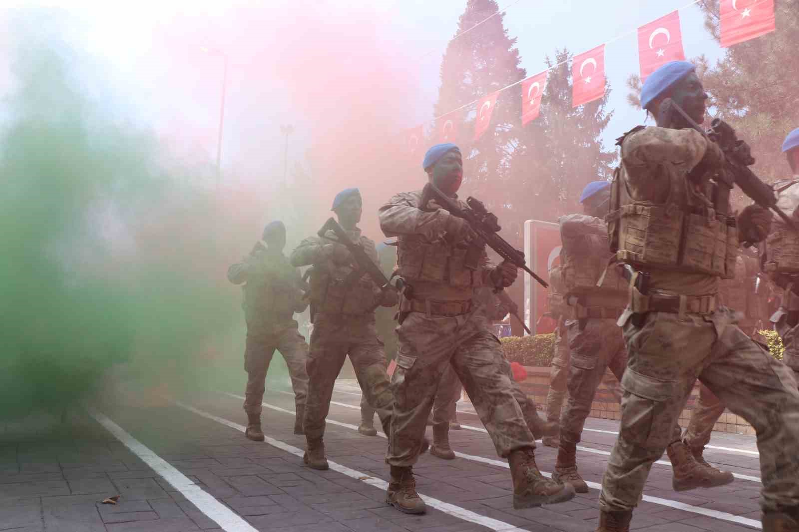 Kocaeli, Sakarya ve Düzce’de geçit törenleri göğüs kabarttı
