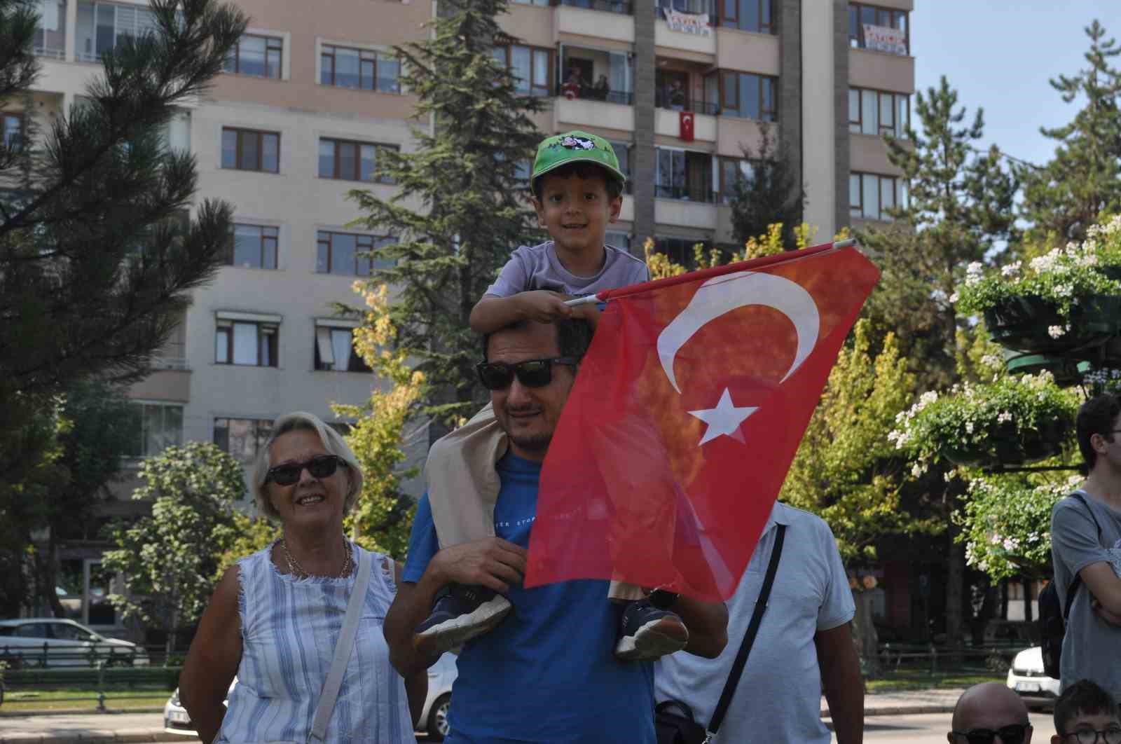 Eskişehir’de Zafer Bayramı büyük coşkuyla kutlandı
