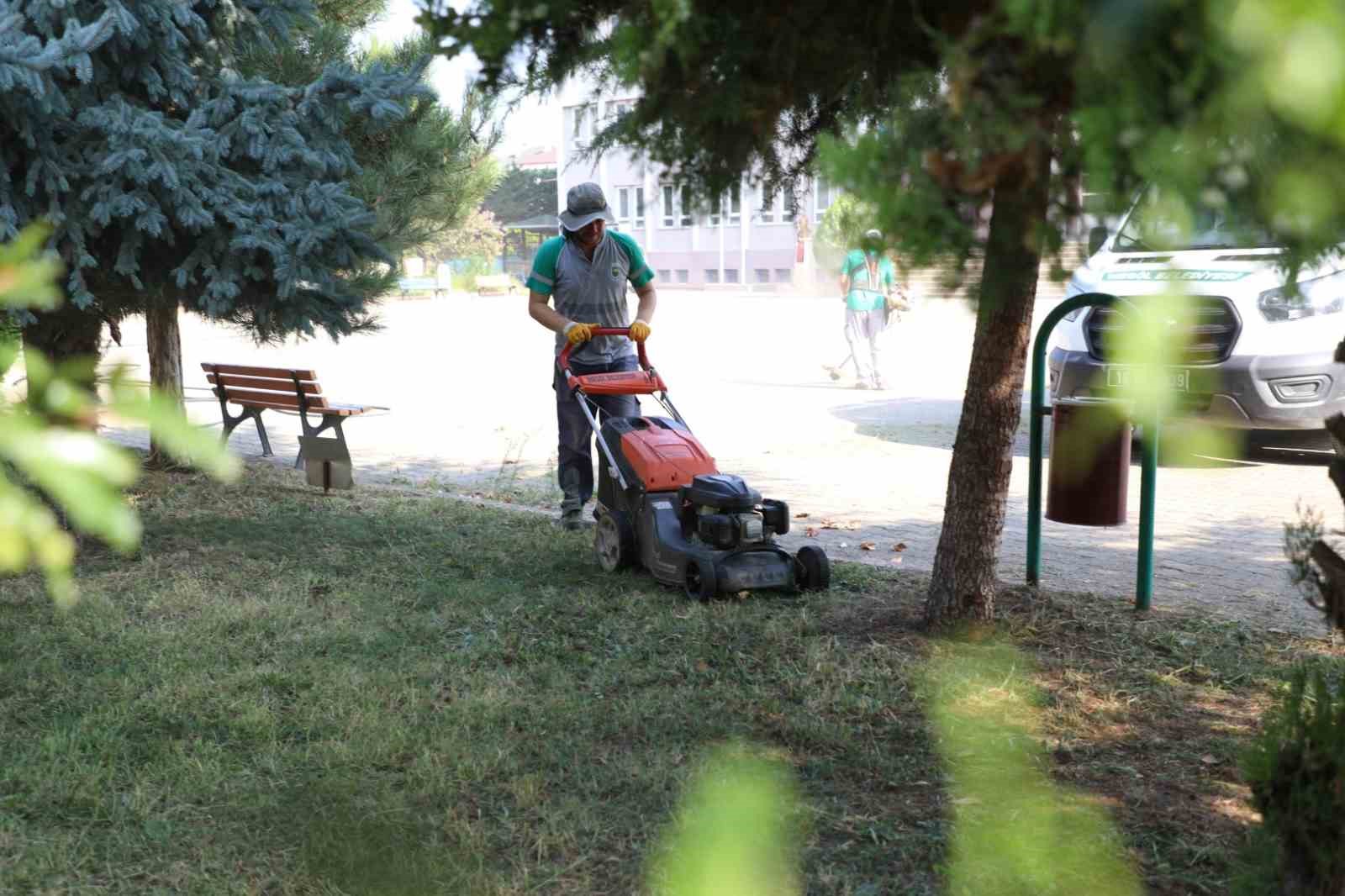 İnegöl’de okullar yeni eğitim öğretim yılına hazırlanıyor
