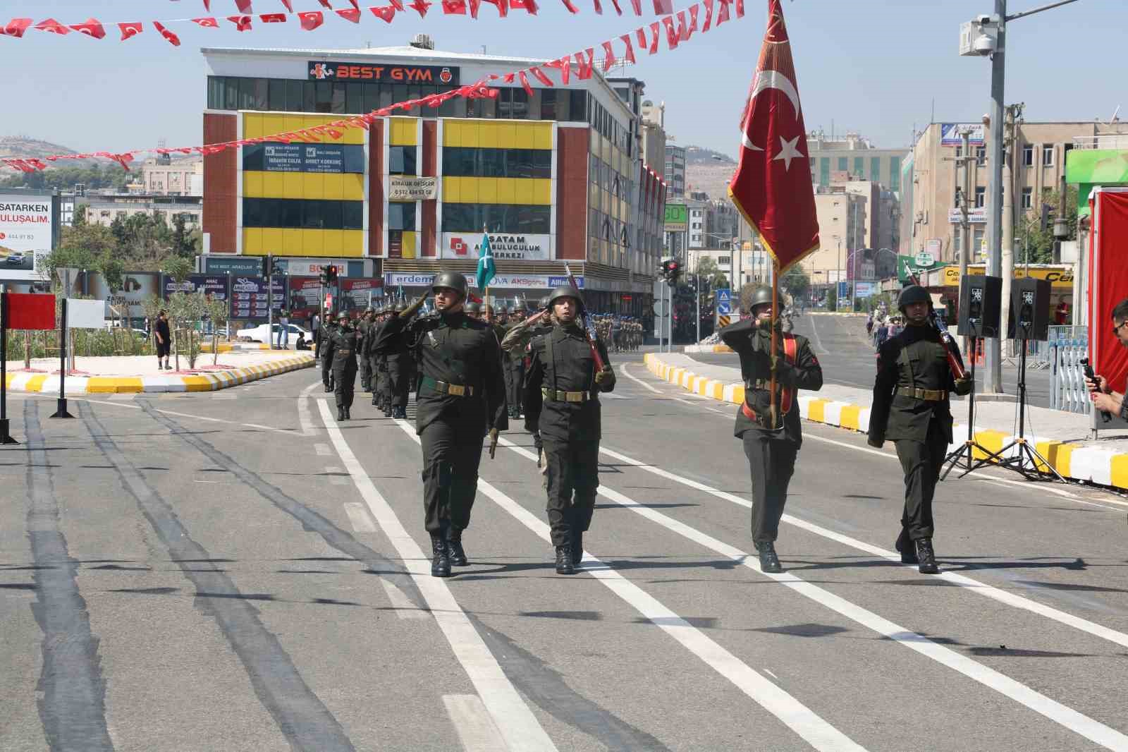 Şanlıurfa’da Zafer Bayramı coşkusu
