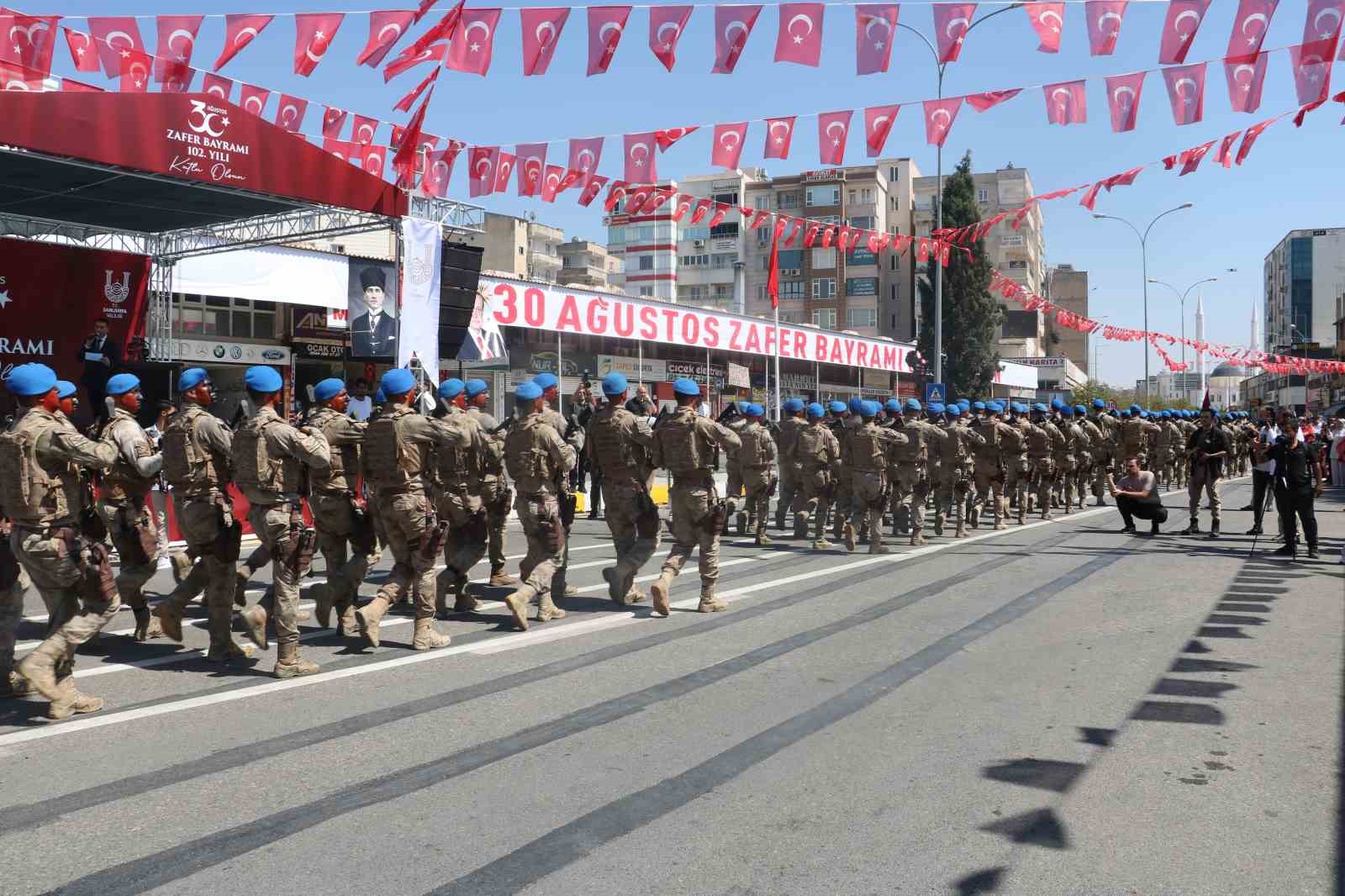 Şanlıurfa’da Zafer Bayramı coşkusu
