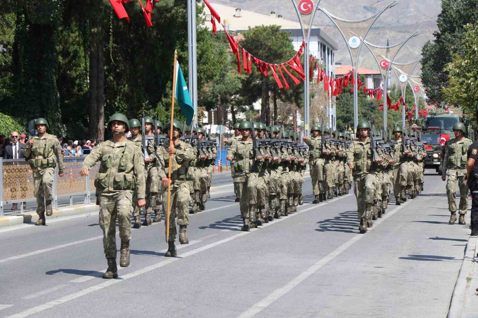 Erzincan’da 30 Ağustos Zafer Bayramı coşkuyla kutlandı
