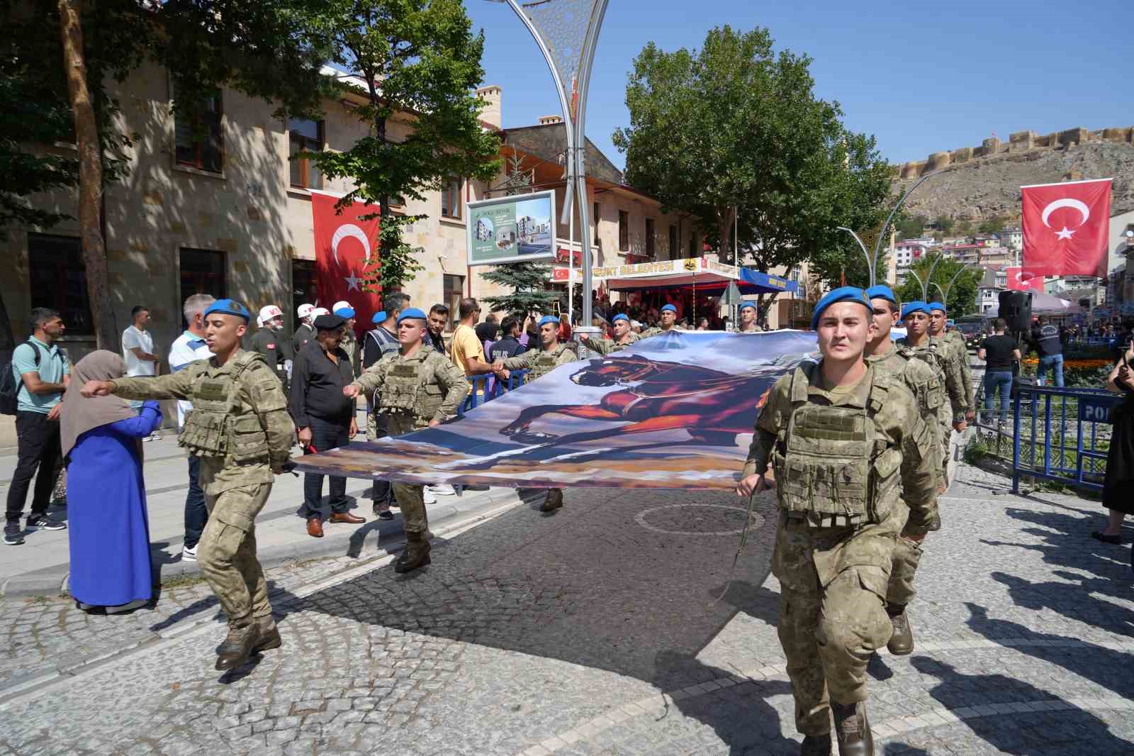 30 Ağustos Zafer Bayramı Bayburt’ta coşkuyla kutlandı
