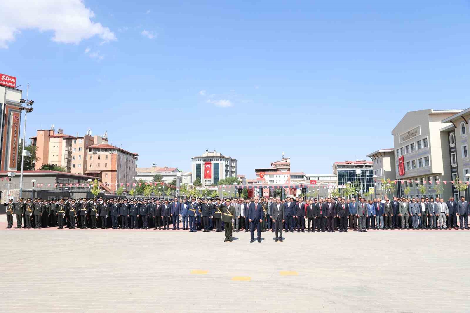 Muş’ta 30 Ağustos Zafer Bayramı törenle kutlandı
